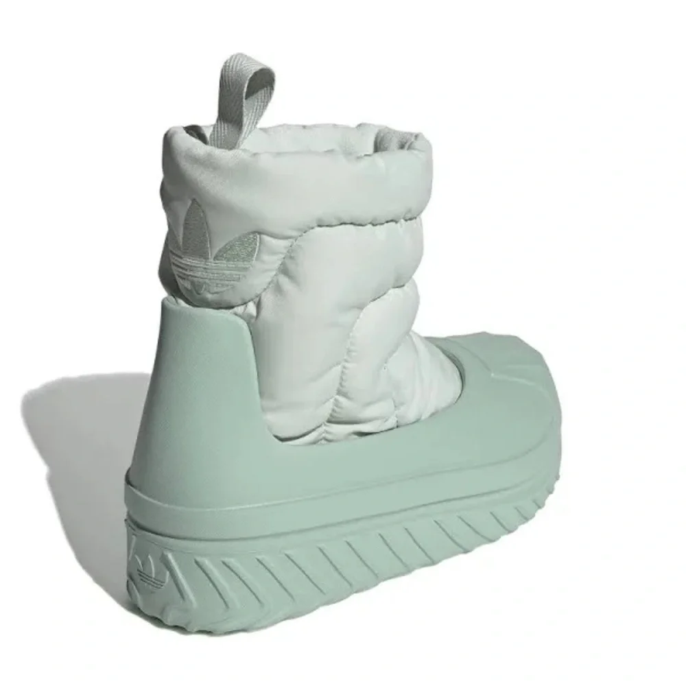 NWOB Adidas AdiFOM Superstar Women’s Linen Green Winter Boot Sz 5.5